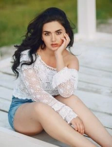 VIP companion girl in Santalpur – discreet service